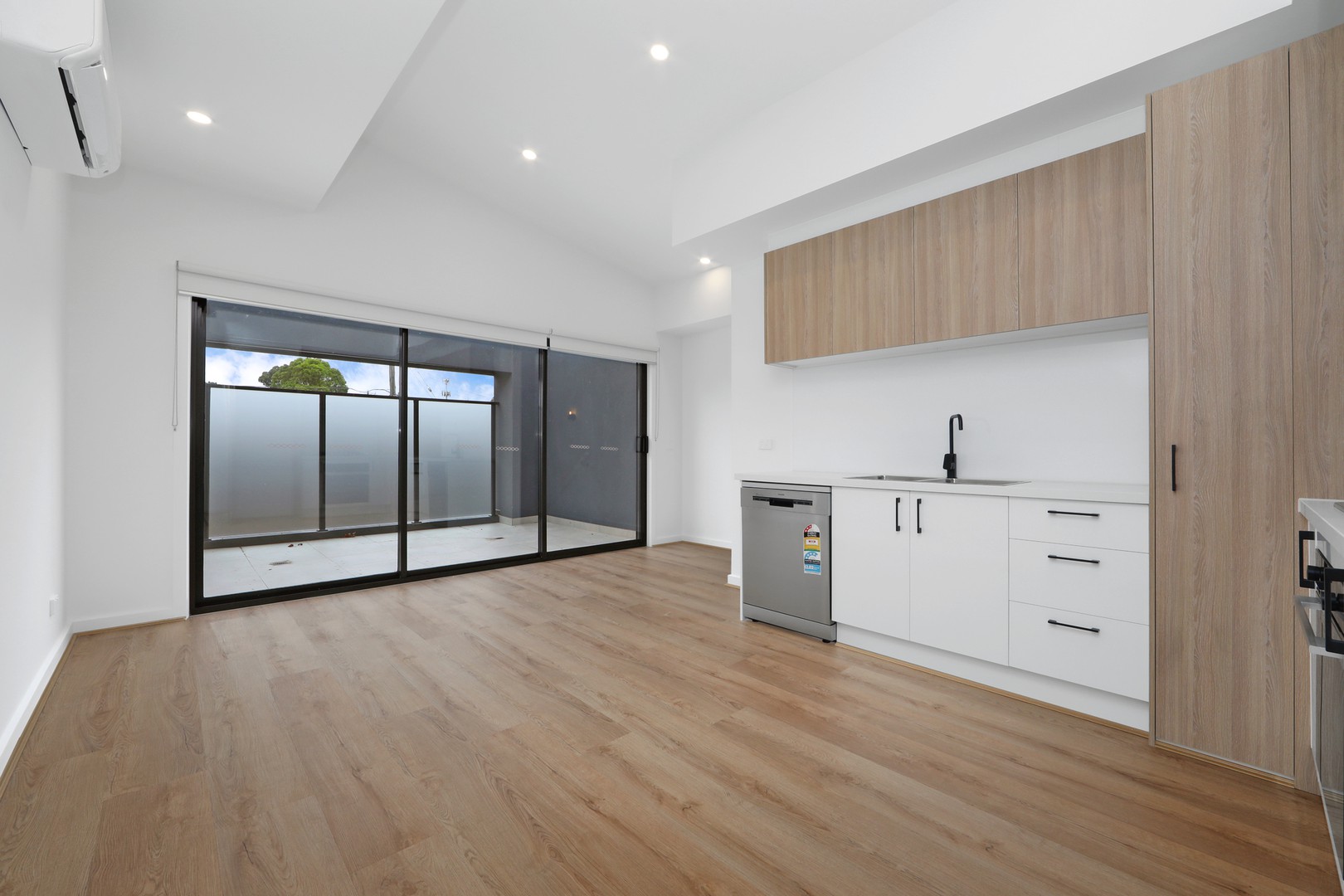 3/650 Stud Road, Scoresby, VIC 3179, Scoresby - Thumbnail 5