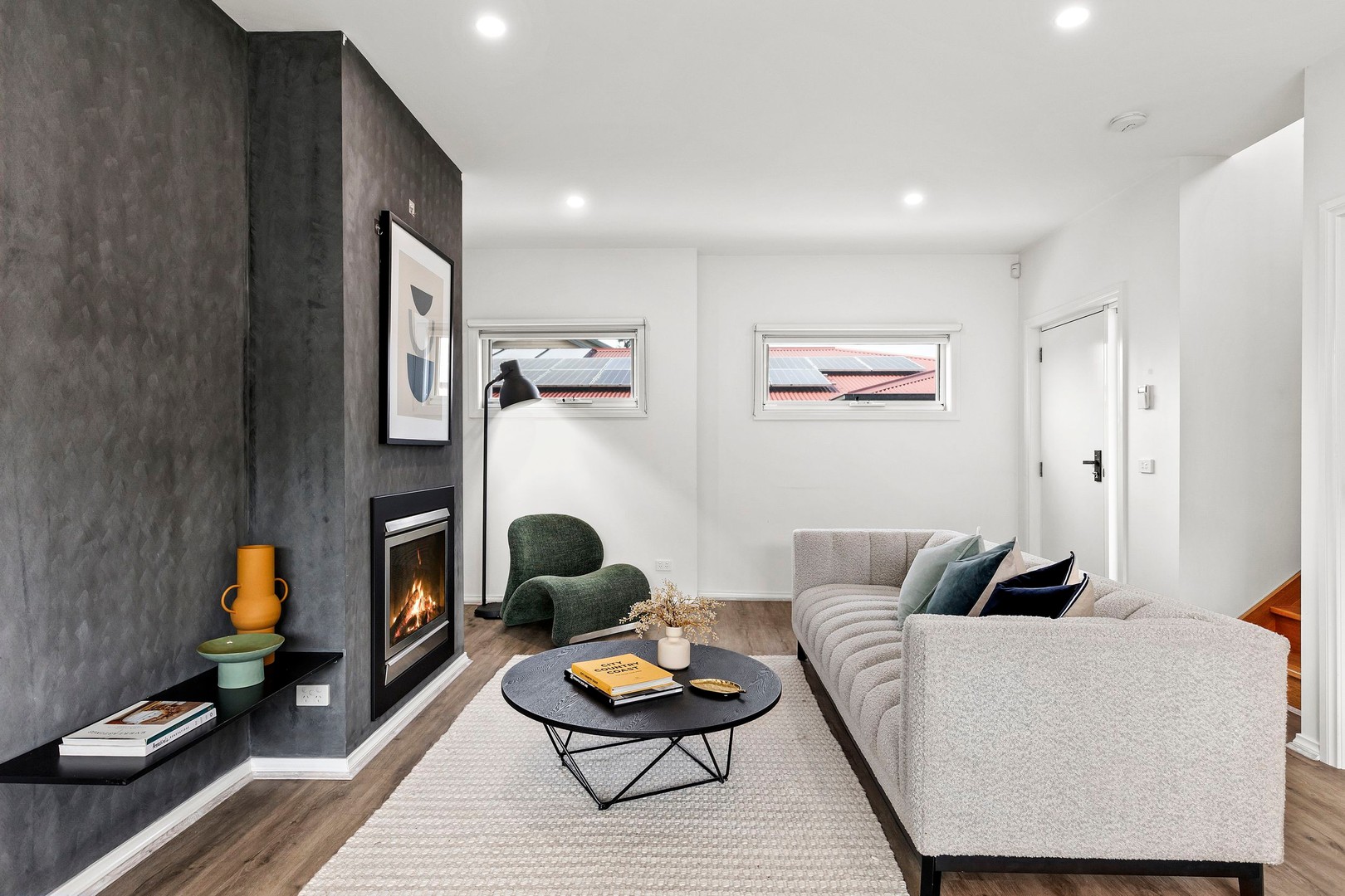 3/7 Ramsay Street, Aberfeldie, VIC 3040 - Thumbnail 2 - 23/04/2025