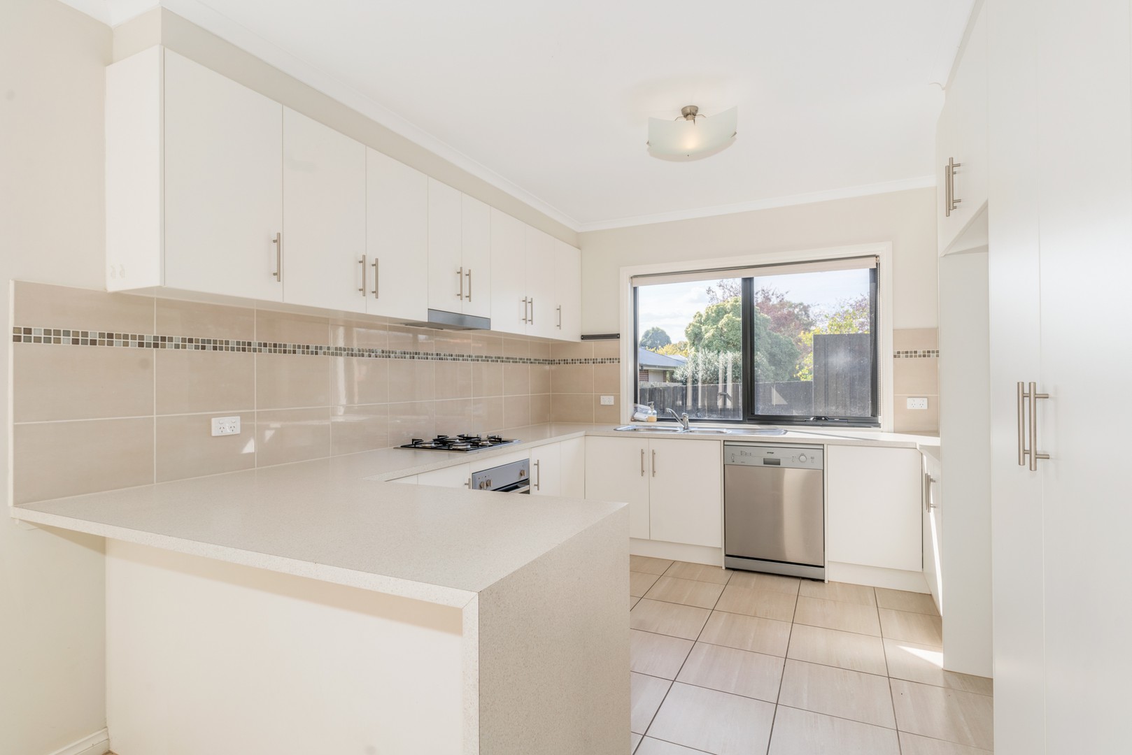 3/7 Wimbledon Court, Mooroolbark, VIC 3138, Mooroolbark - Thumbnail 2