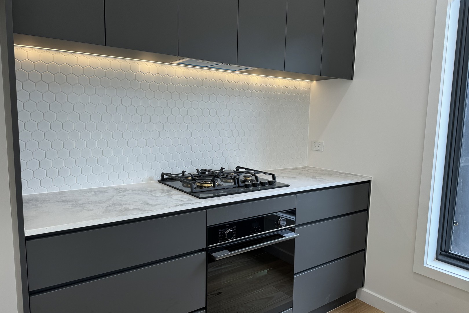 3/8 Dickens Street, Lalor, VIC 3075 - Thumbnail 2 - 30/10/2024