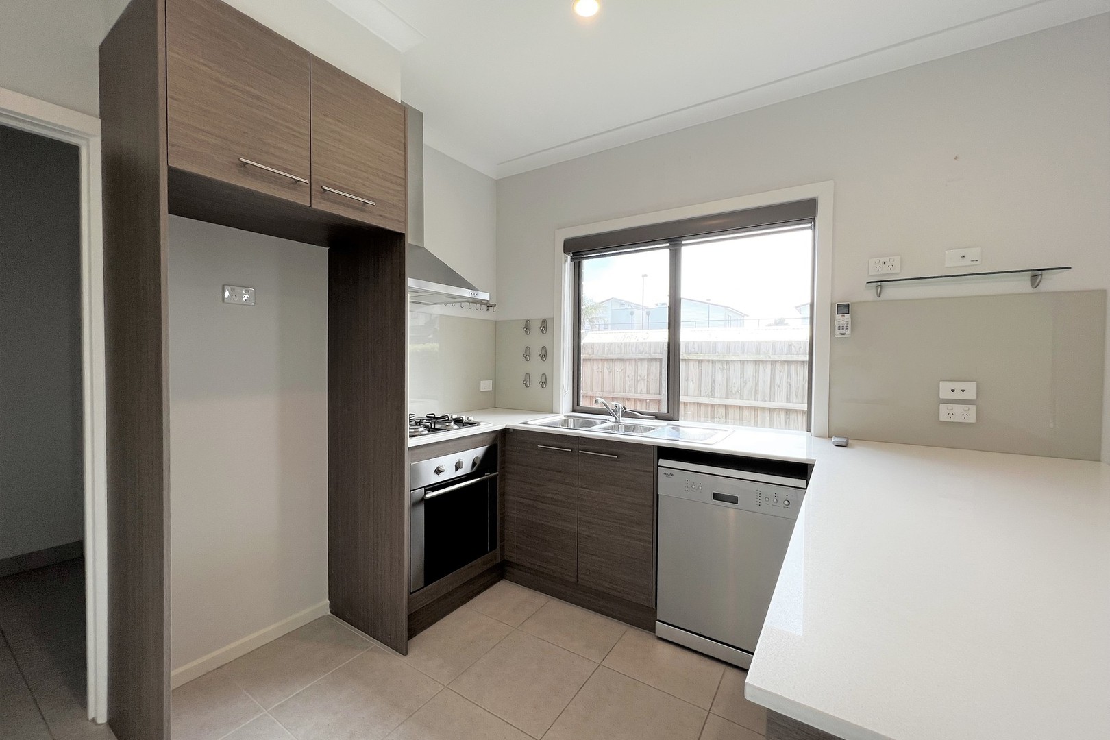 3/8 Packard Street, Keilor Downs, VIC 3038 - Thumbnail 2 - 01/12/2021
