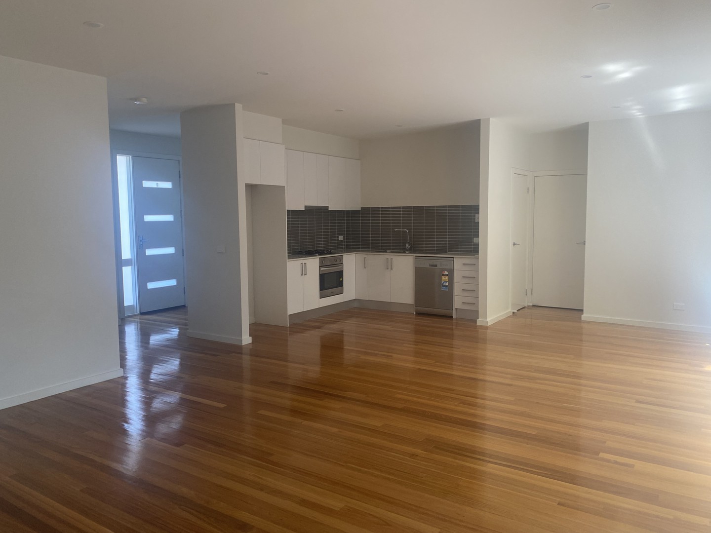 3/8 Quick Street, Pascoe Vale, VIC 3044 - Thumbnail 2 - 18/05/2026