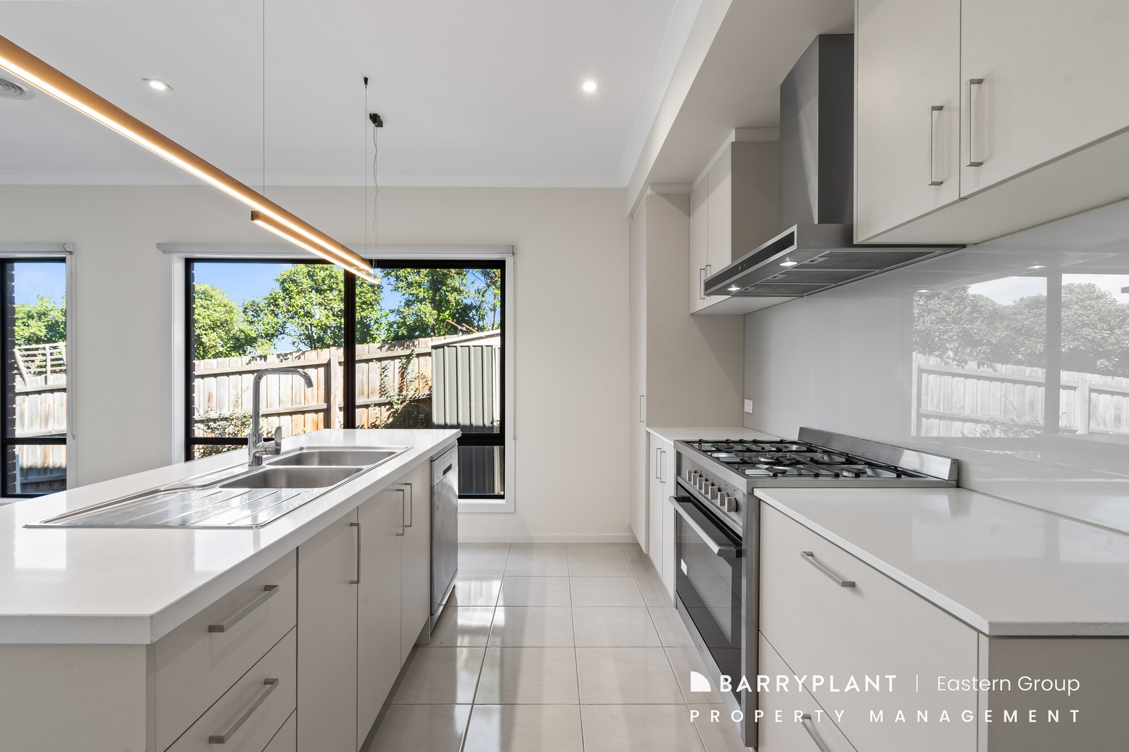 3/8 Ruda Street, Doncaster, VIC 3108 - Thumbnail 2 - 07/01/2025