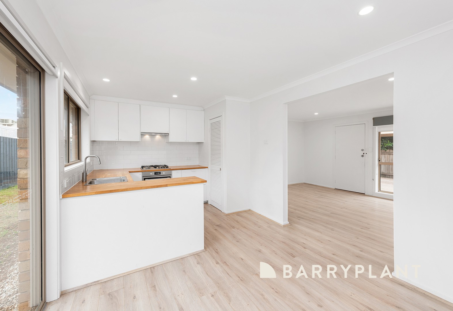 3/8 Somerset Drive, Sunshine North, VIC 3020, Sunshine North - Thumbnail 3