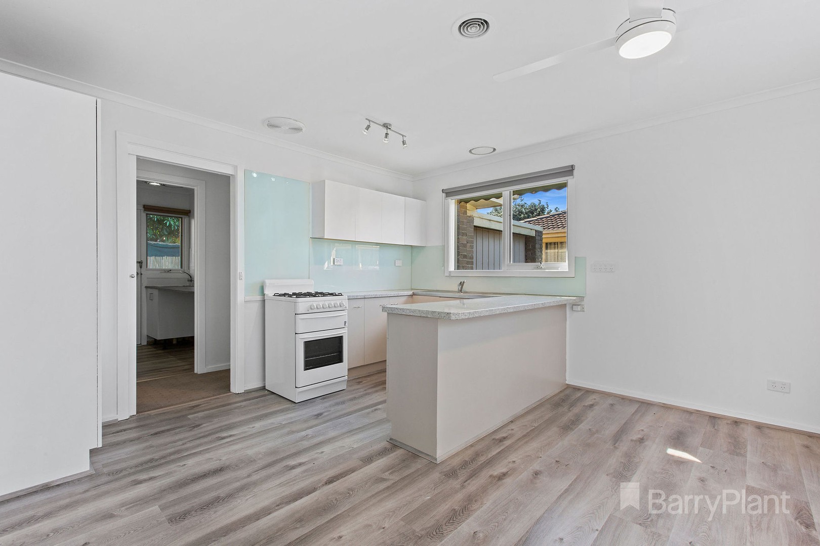 3/8 Wisewould AvenueSeaford, VIC 3198, Seaford - Thumbnail 2