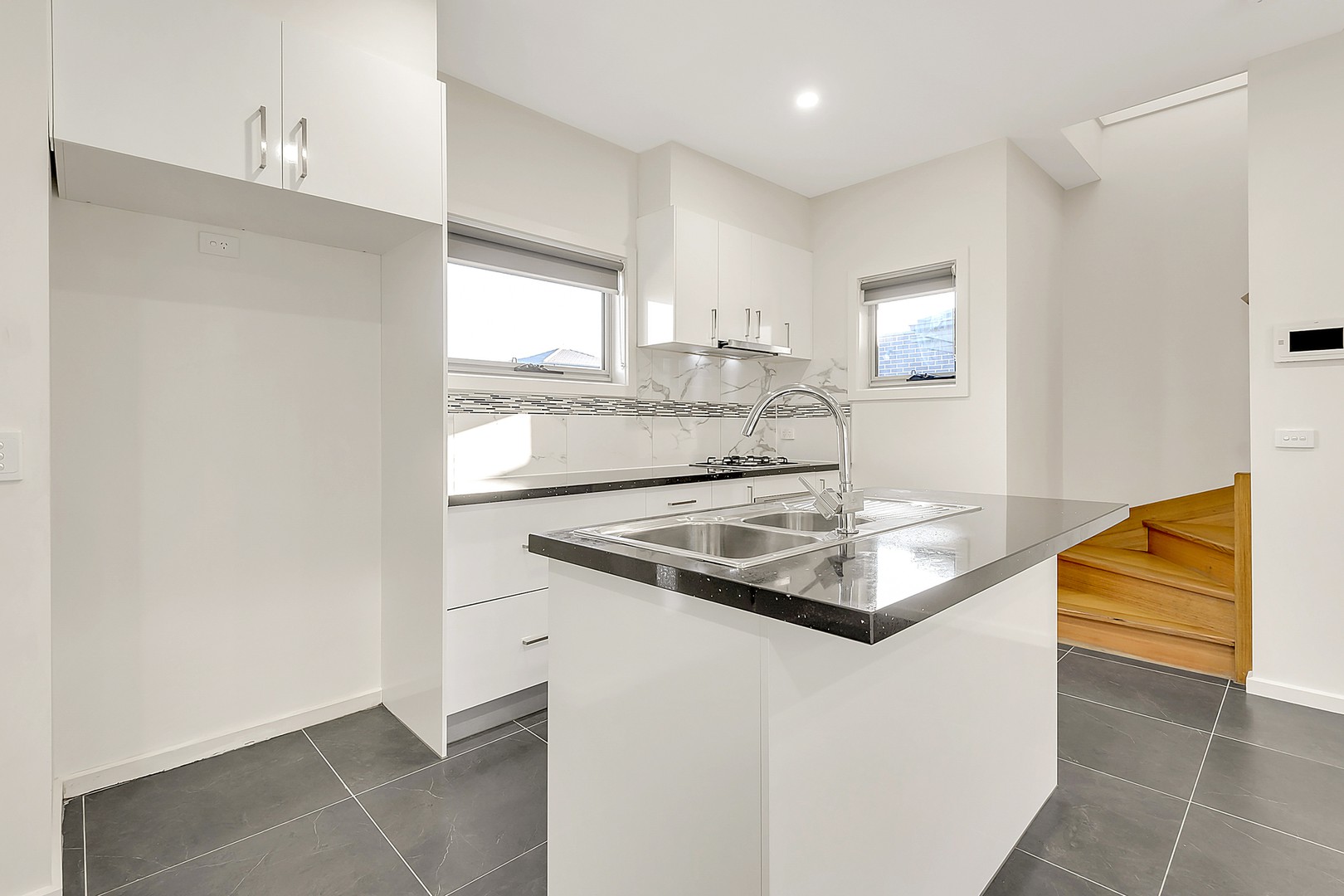 3/87 Hamilton Street, Craigieburn, VIC 3064, Craigieburn - Thumbnail 2
