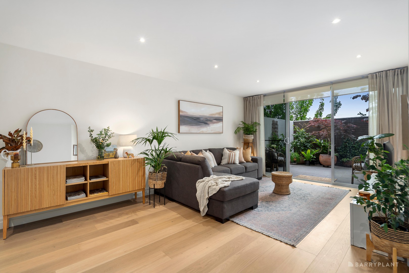 3/885-889 Doncaster Road, Doncaster East, VIC 3109 - Thumbnail 2 - 20/11/2025