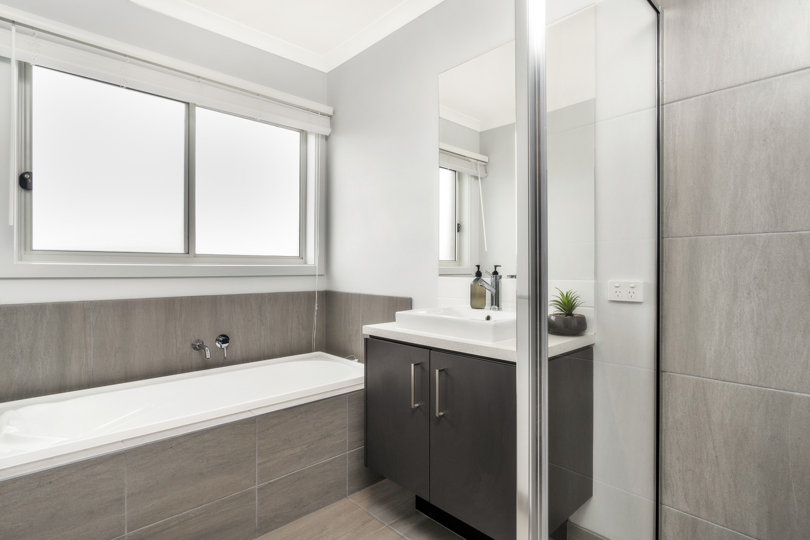 3/9 Chiller Court, Grovedale, VIC 3216, Grovedale - Thumbnail 2