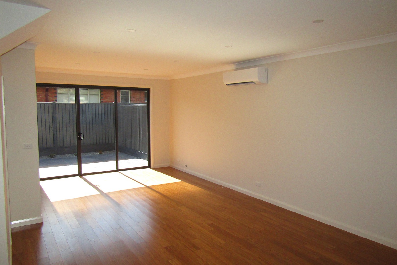 3/9 Johnson Street, Reservoir, VIC 3073 - Thumbnail 2 - 31/03/2025