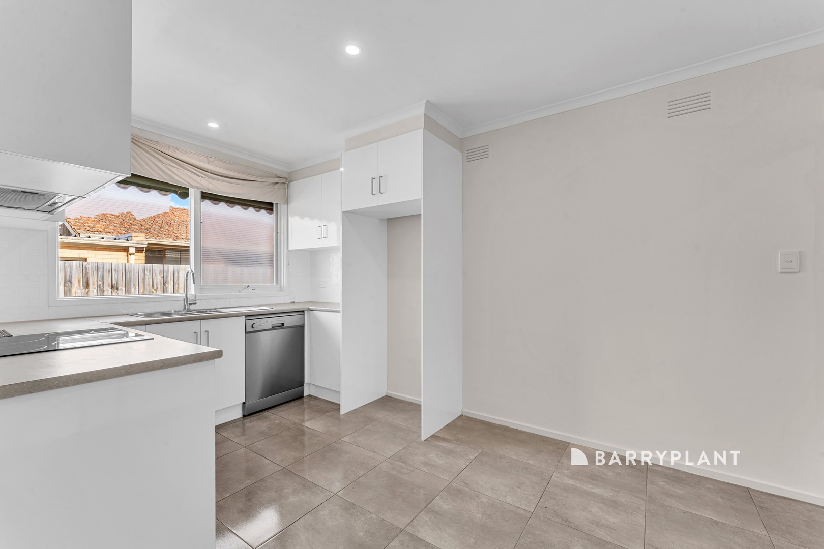 3/93 Cleeland Street, Dandenong, VIC 3175 - Thumbnail 2 - 03/09/2026