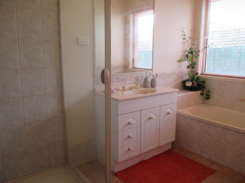 3 Antonietta Place, Narre Warren, VIC 3805, Narre Warren - Thumbnail 8