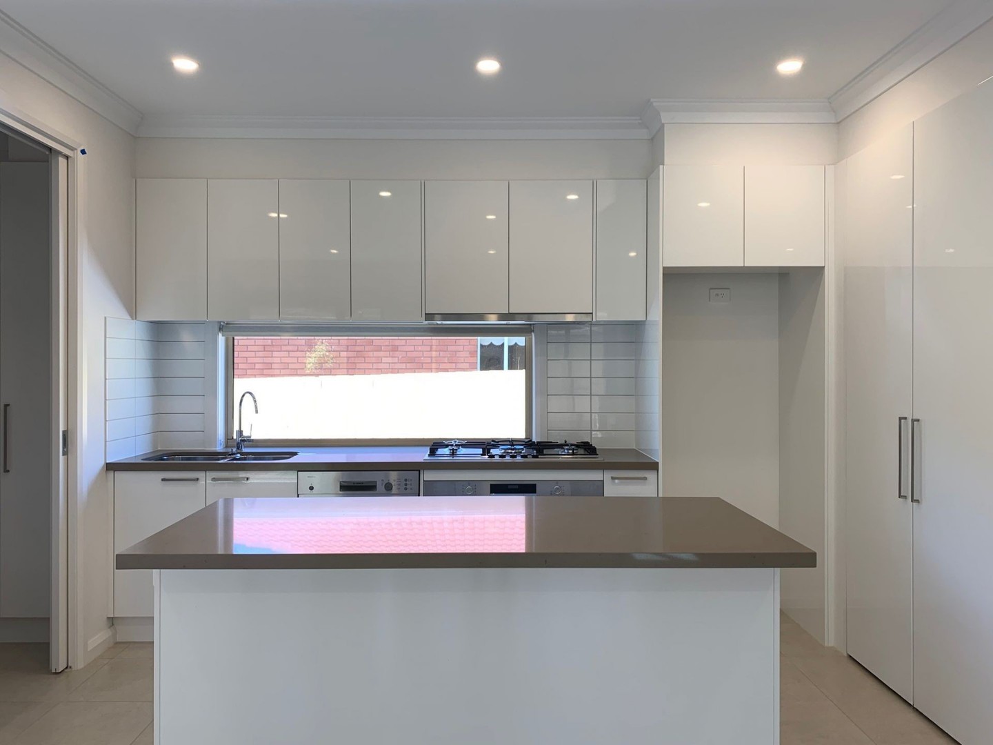 3 Arawata Drive, Doncaster East, VIC 3109 - Thumbnail 2 - 11/12/2024