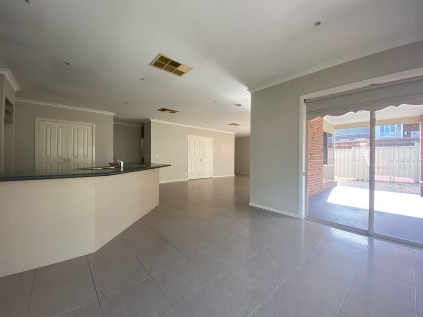3 Bluebell Place, Reservoir, VIC 3073, Reservoir - Thumbnail 4