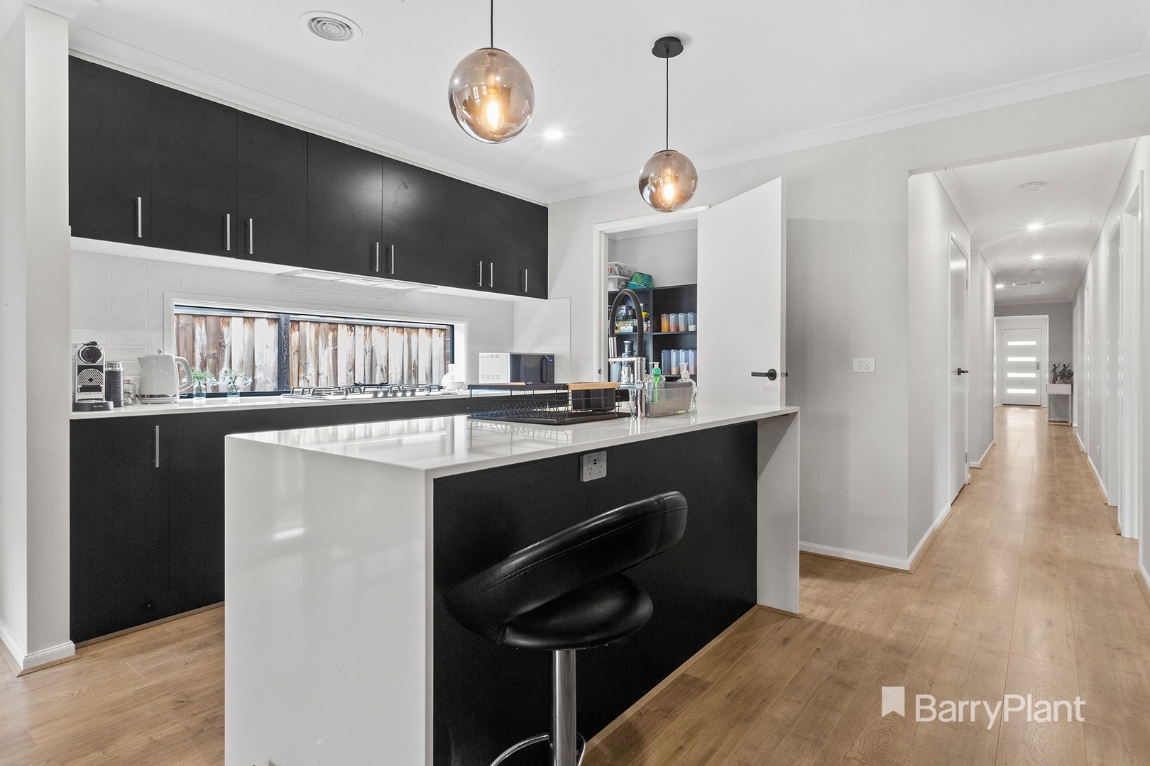 3 Booroolong Lane, Clyde North, VIC 3978, Clyde North - Thumbnail 2