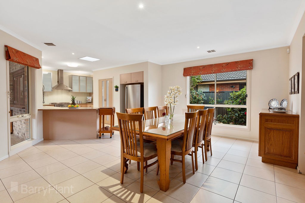 3 Bronhill Vista, Point Cook, VIC 3030, Point Cook - Thumbnail 8