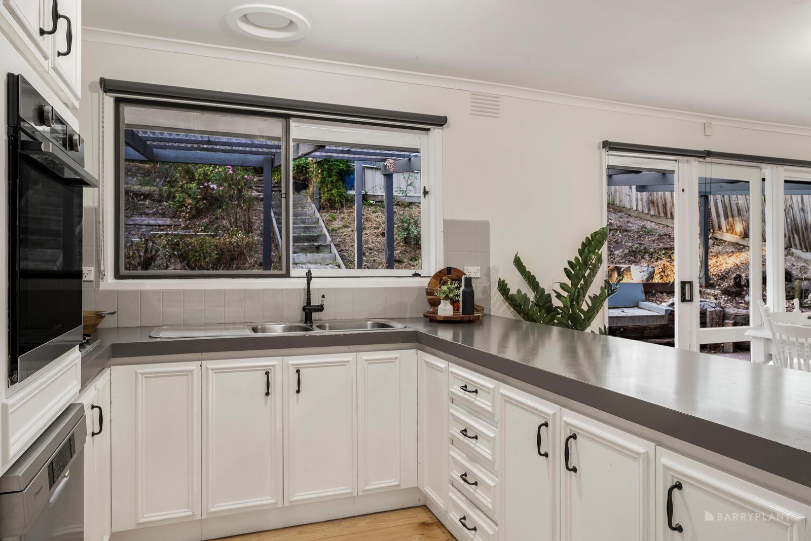 3 Brooke Court, Eltham, VIC 3095, Eltham - Thumbnail 3