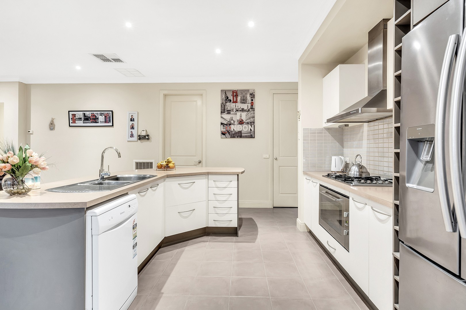 3 Burniston Avenue, Craigieburn, VIC 3064, Craigieburn - Thumbnail 3