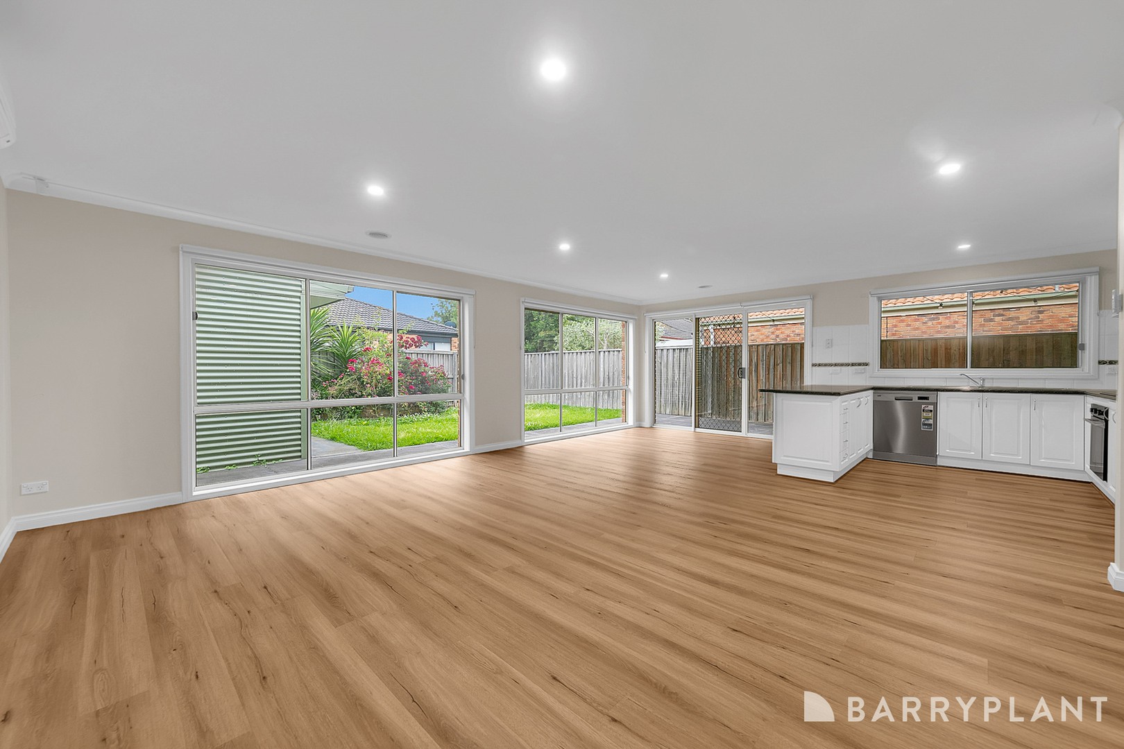3 Buttress Crescent, South Morang, VIC 3752, South Morang - Thumbnail 5