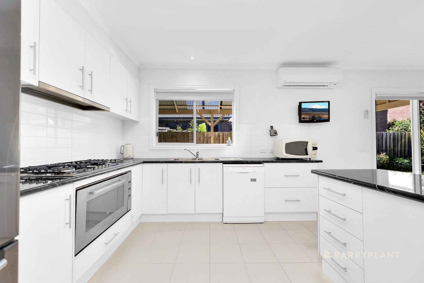 3 Camden Close, South Morang, VIC 3752, South Morang - Thumbnail 4