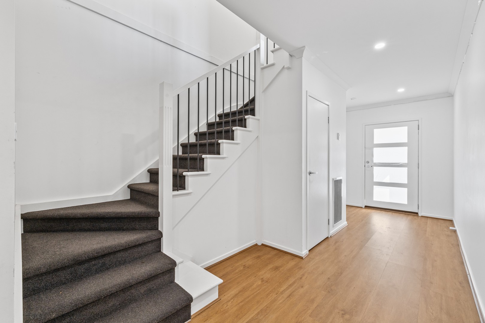 3 Canobie Street, Fraser Rise, VIC 3336 - Thumbnail 2 - 24/11/2025