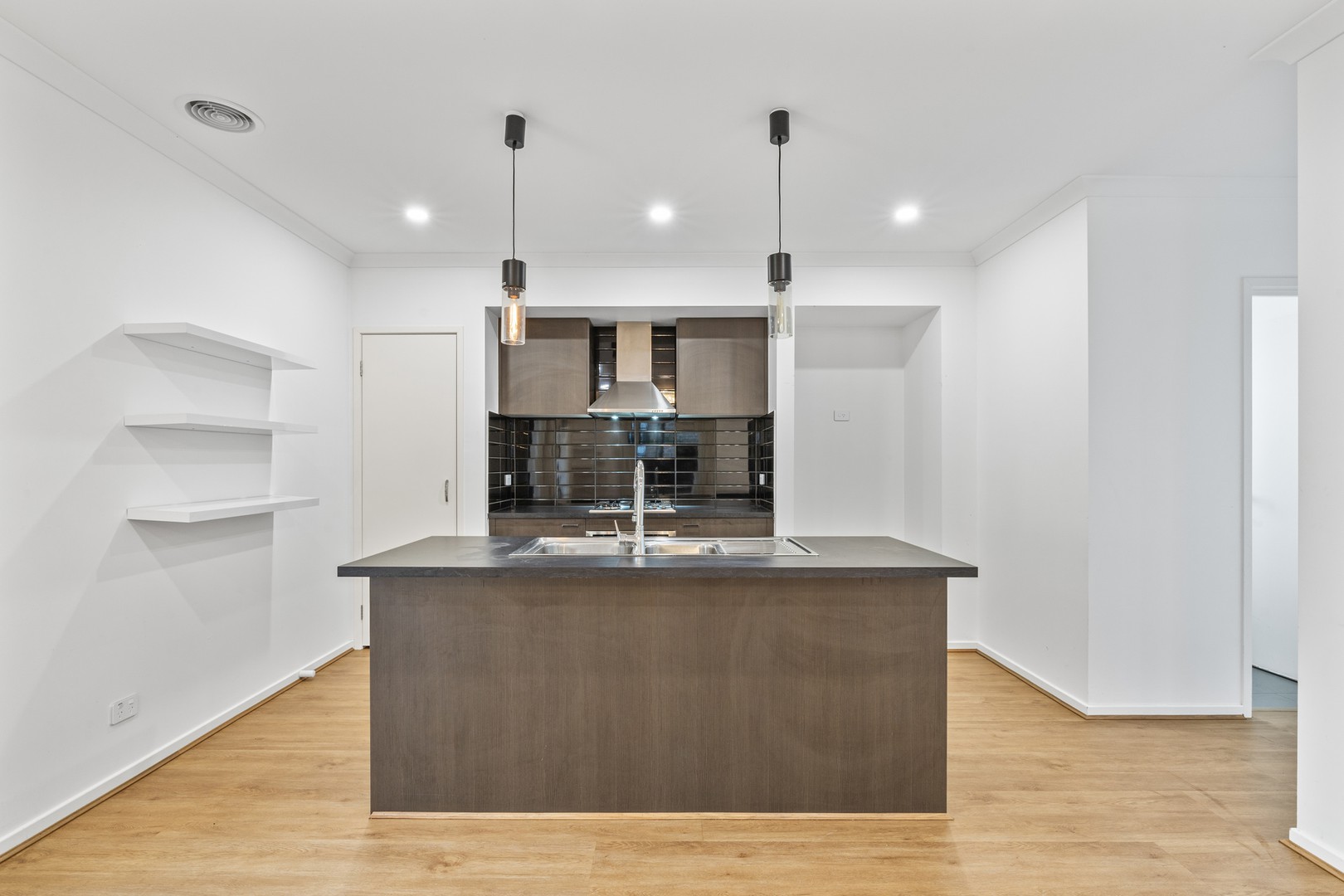 3 Canobie Street, Fraser Rise, VIC 3336, Fraser Rise - Thumbnail 4