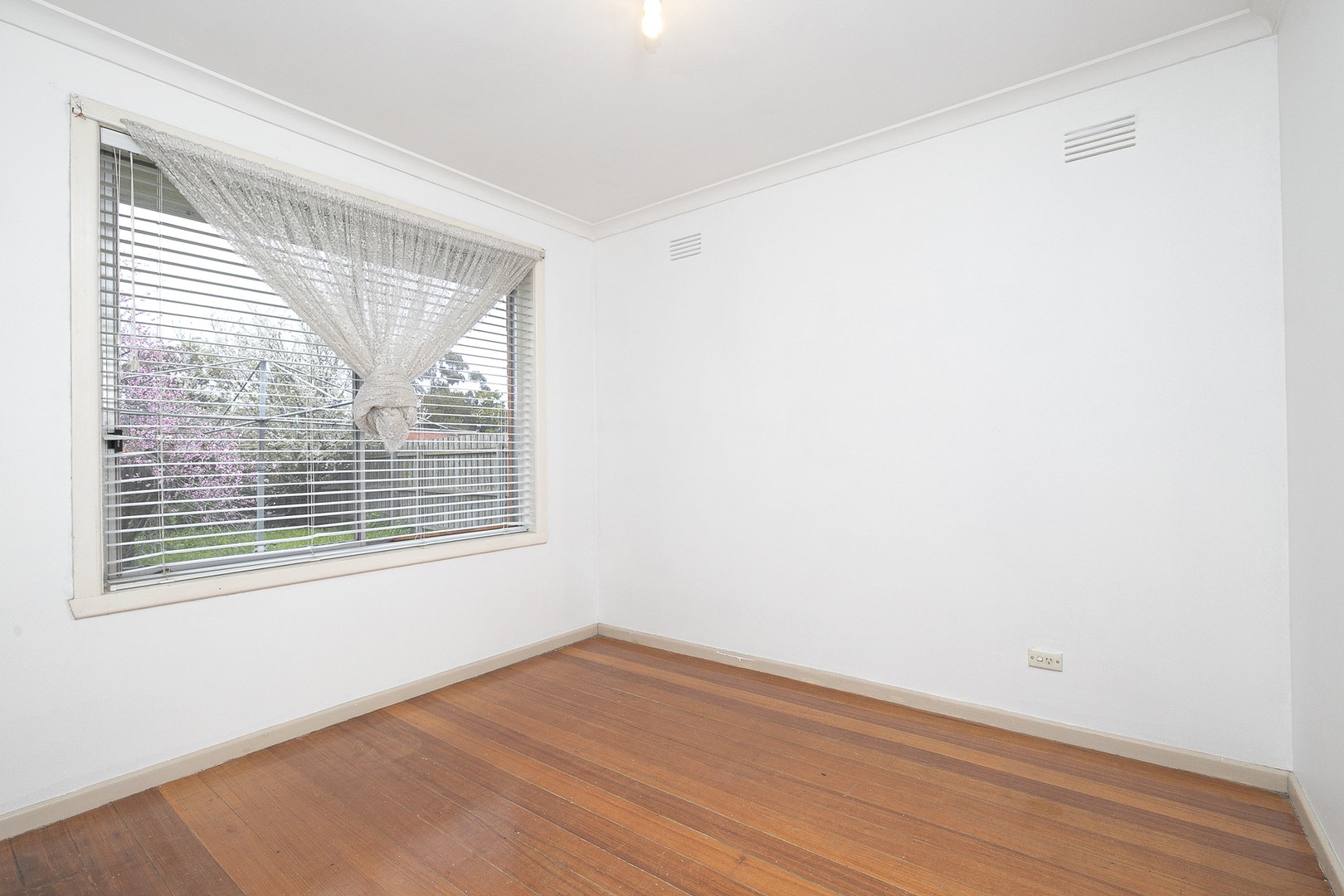 3 Chestnut Drive, St Albans, VIC 3021, St Albans - Thumbnail 7