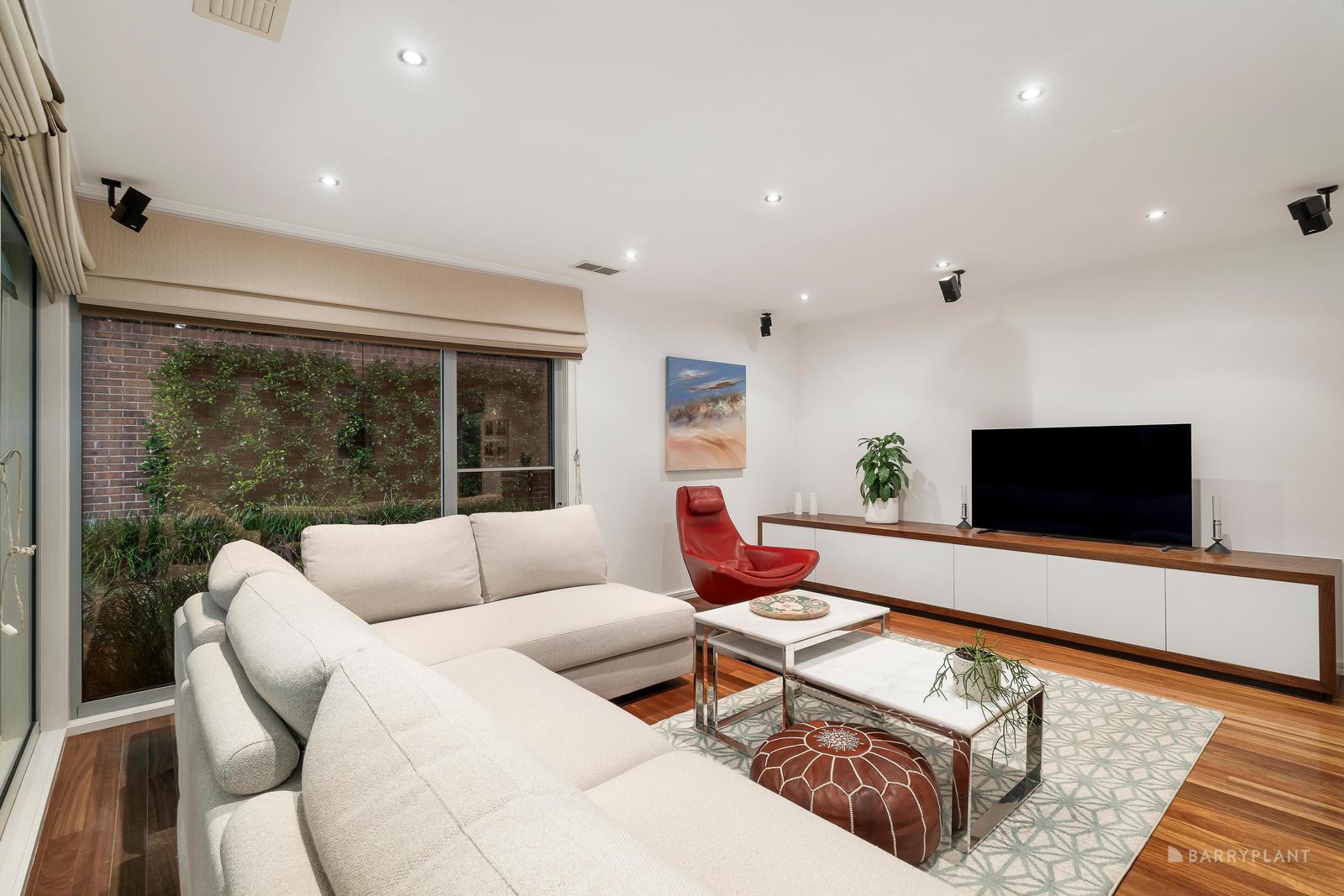 3 Christine Street, Viewbank, VIC 3084 - Thumbnail 2 - 28/02/2024