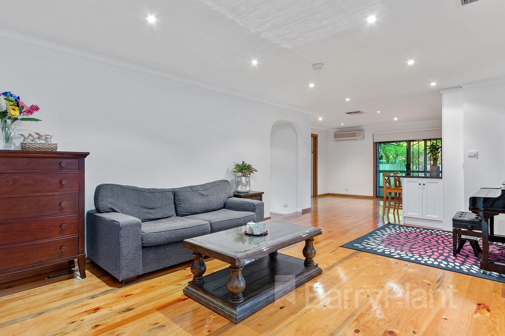 3 Clarke Crescent, Wantirna South, VIC 3152, Wantirna South - Thumbnail 2