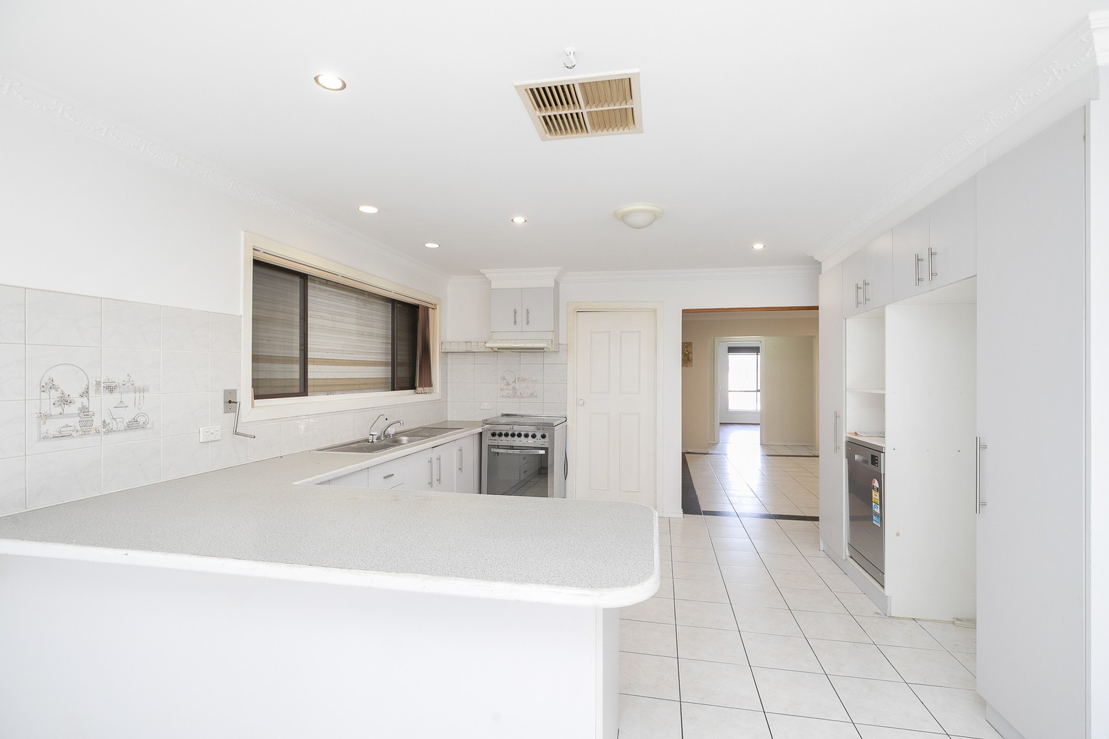 3 Cleveland Street, St Albans, VIC 3021, St Albans - Thumbnail 3