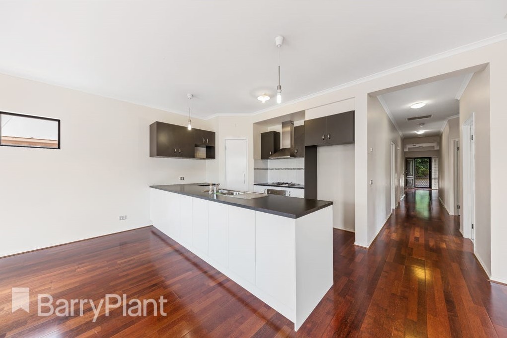 3 Clonandra Lane, Caroline Springs, VIC 3023, Caroline Springs - Thumbnail 3