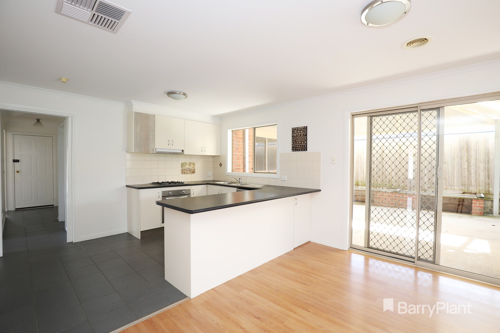 3 Cobram Court, Pakenham, VIC 3810, Pakenham - Thumbnail 2