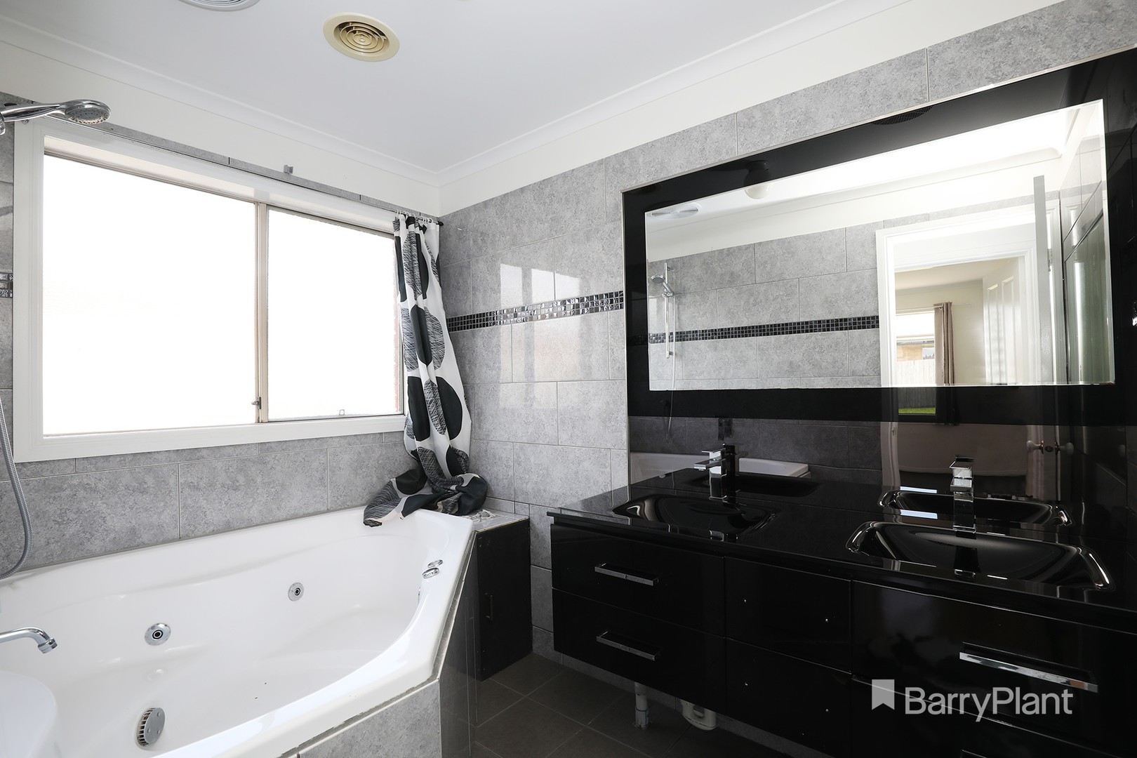 3 Cobram Court, Pakenham, VIC 3810, Pakenham - Thumbnail 6