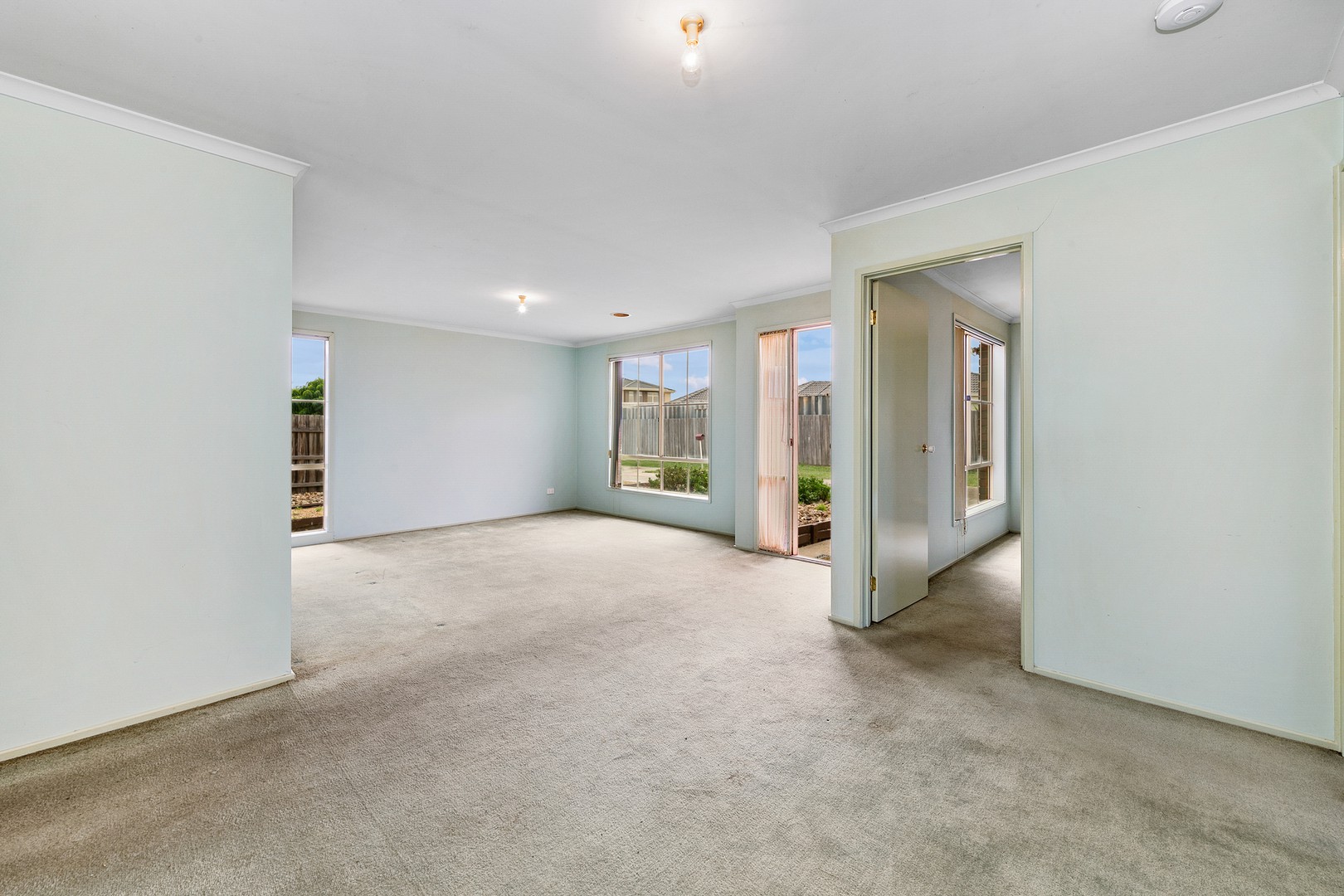 3 Conifer Place, Hillside, VIC 3037, Hillside - Thumbnail 2