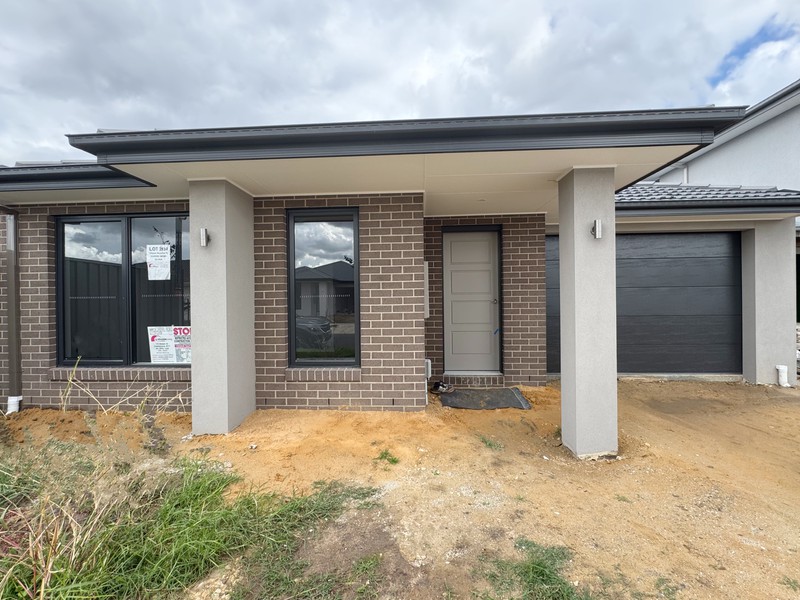 3 Corrib Road, Clyde North, VIC 3978 - Image - 03/12/2025