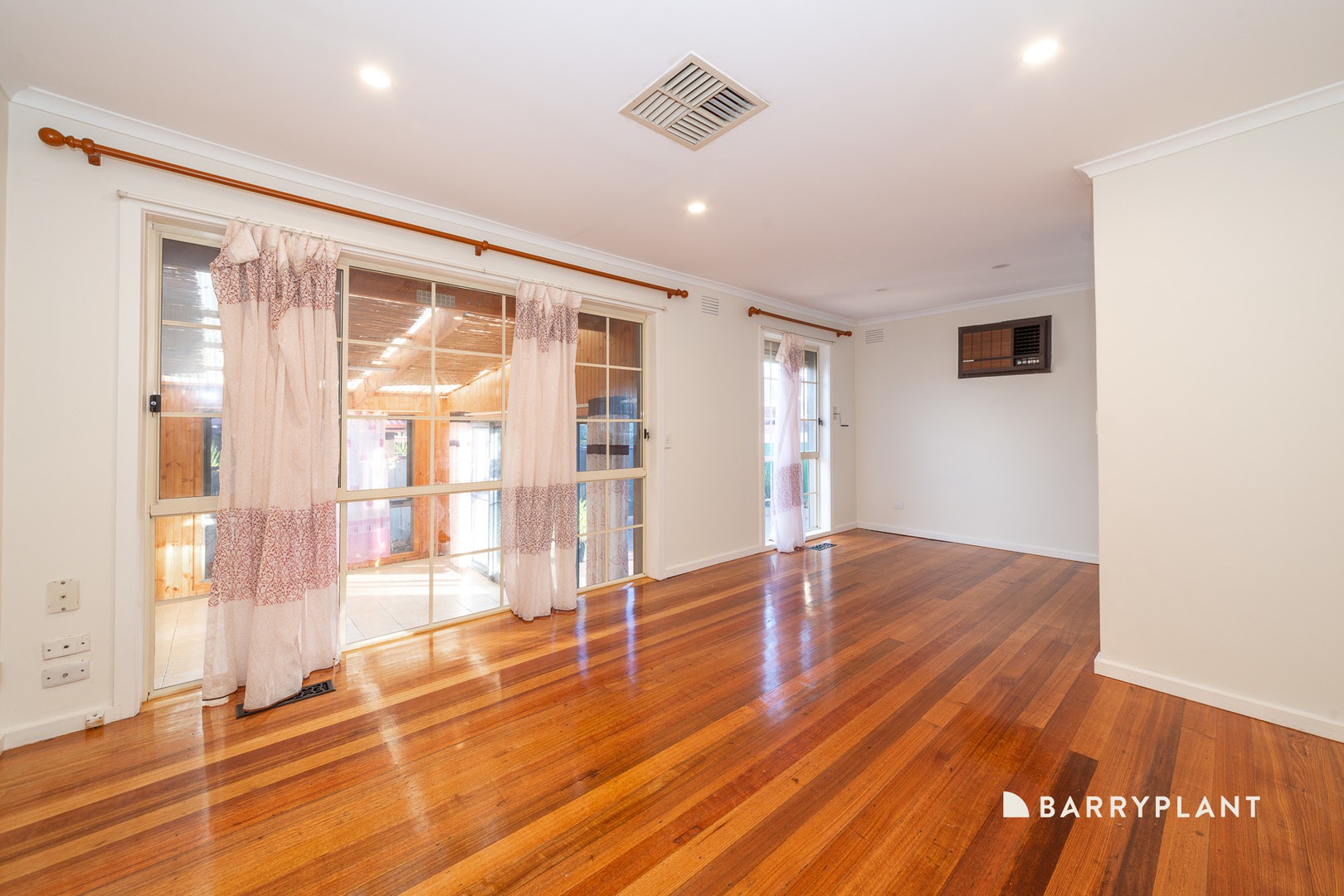 3 Corrigan Place, Mill Park, VIC 3082 - Thumbnail 2 - 10/08/2026