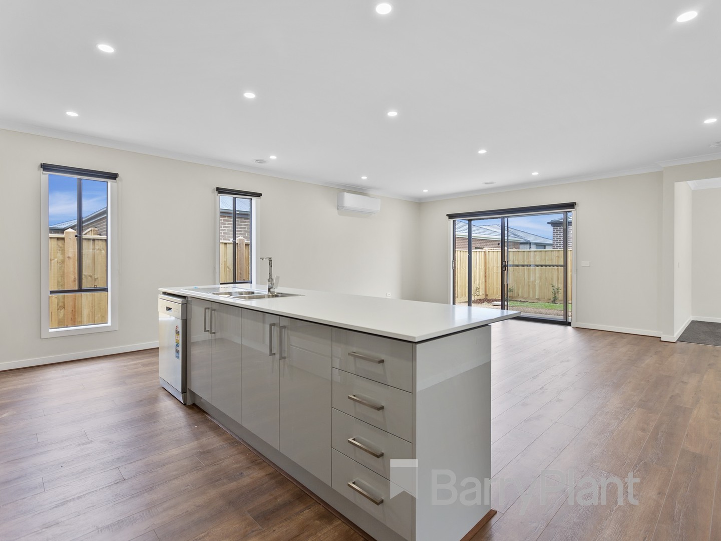3 Cosgrove Street, Tarneit, VIC 3029, Tarneit - Thumbnail 2