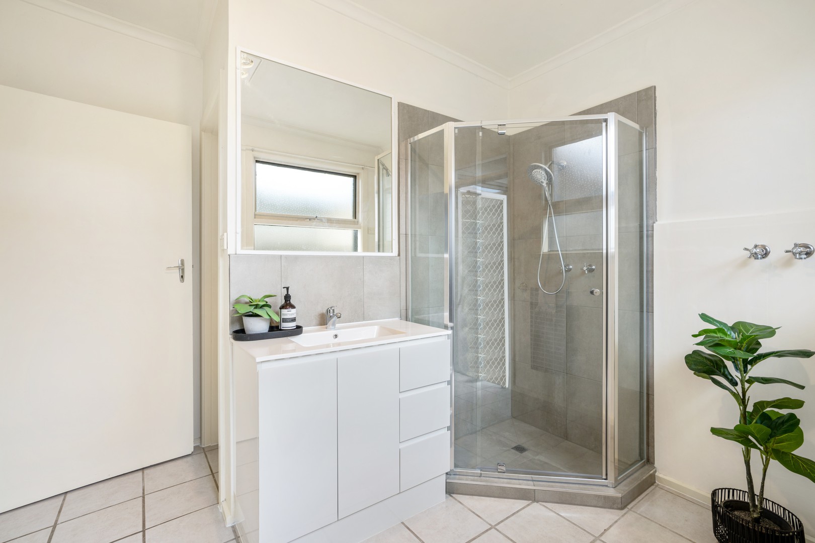 3 Coxon Parade, North Geelong, VIC 3215, North Geelong - Thumbnail 7