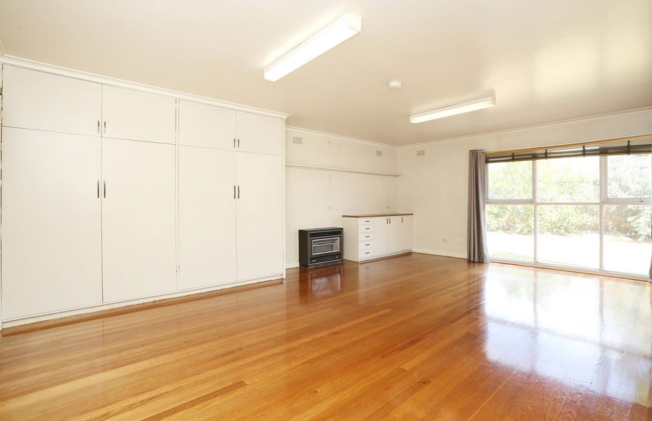 3 Crellin Crescent, Watsonia, VIC 3087, Watsonia - Thumbnail 2