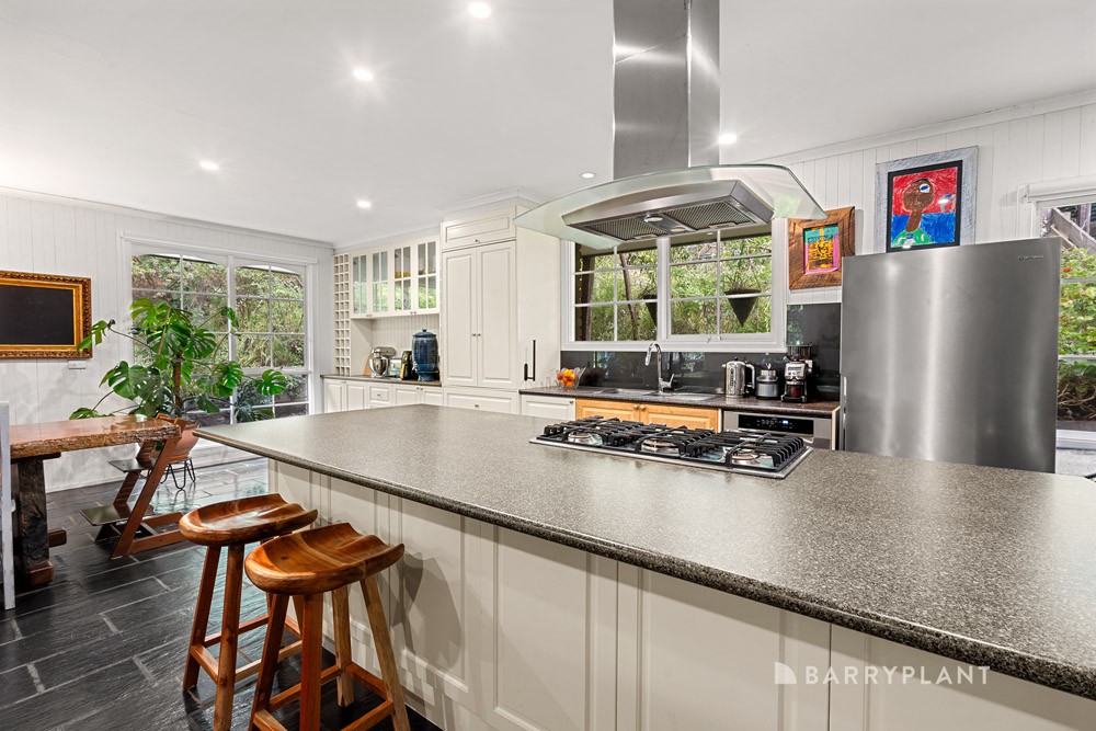 3 Crowther Avenue, Wattle Glen, VIC 3096 - Thumbnail 2 - 16/10/2024