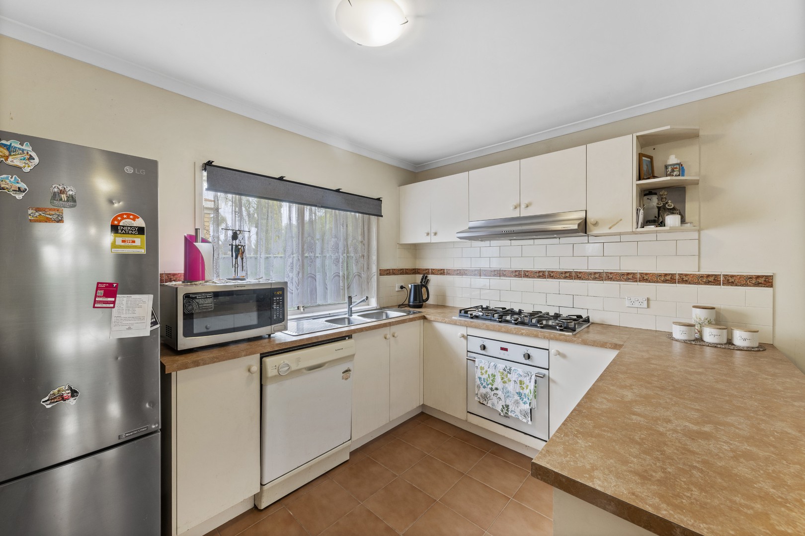 3 Cuthbert Place, Burnside, VIC 3023, Burnside - Thumbnail 3