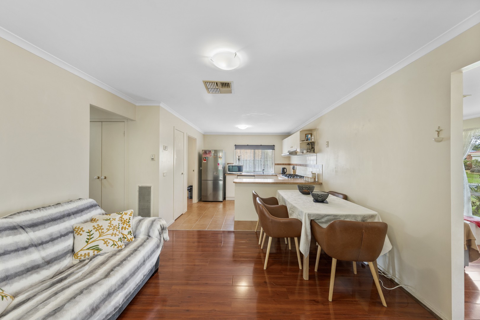 3 Cuthbert Place, Burnside, VIC 3023, Burnside - Thumbnail 5