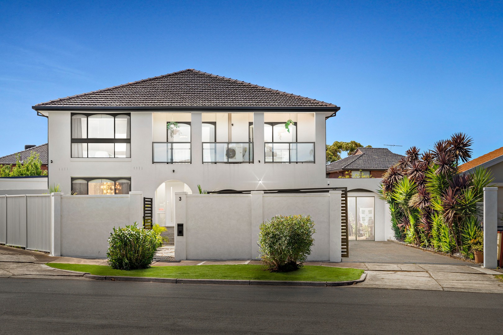 3 Dalwood Place, Avondale Heights, VIC 3034 - Thumbnail 2 - 12/05/2025