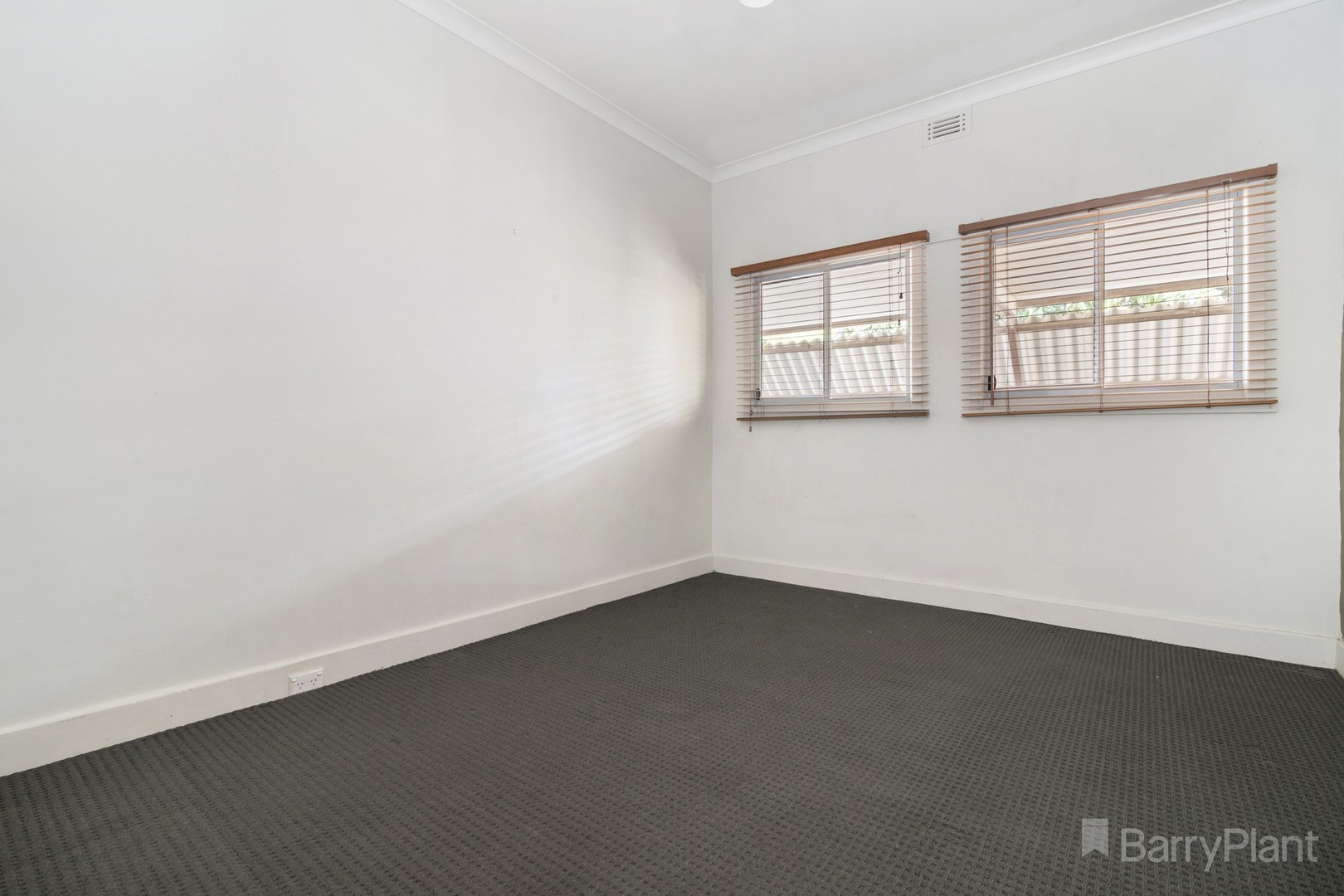 3 Darling Street, Eaglehawk, VIC 3556 - Thumbnail 2 - 09/12/2021