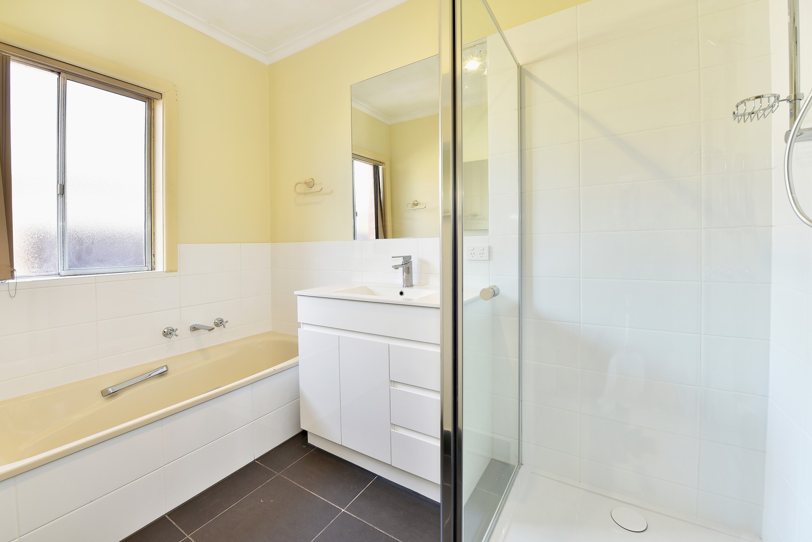 3 Davis  Avenue, Avondale Heights, VIC 3034, Avondale Heights - Thumbnail 3