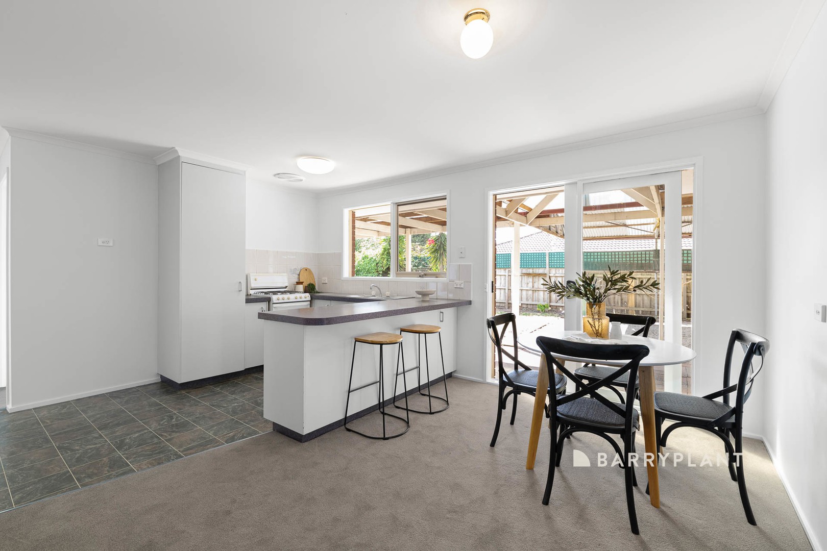 3 Dunbarton Drive, Pakenham, VIC 3810 - Thumbnail 2 - 19/03/2025