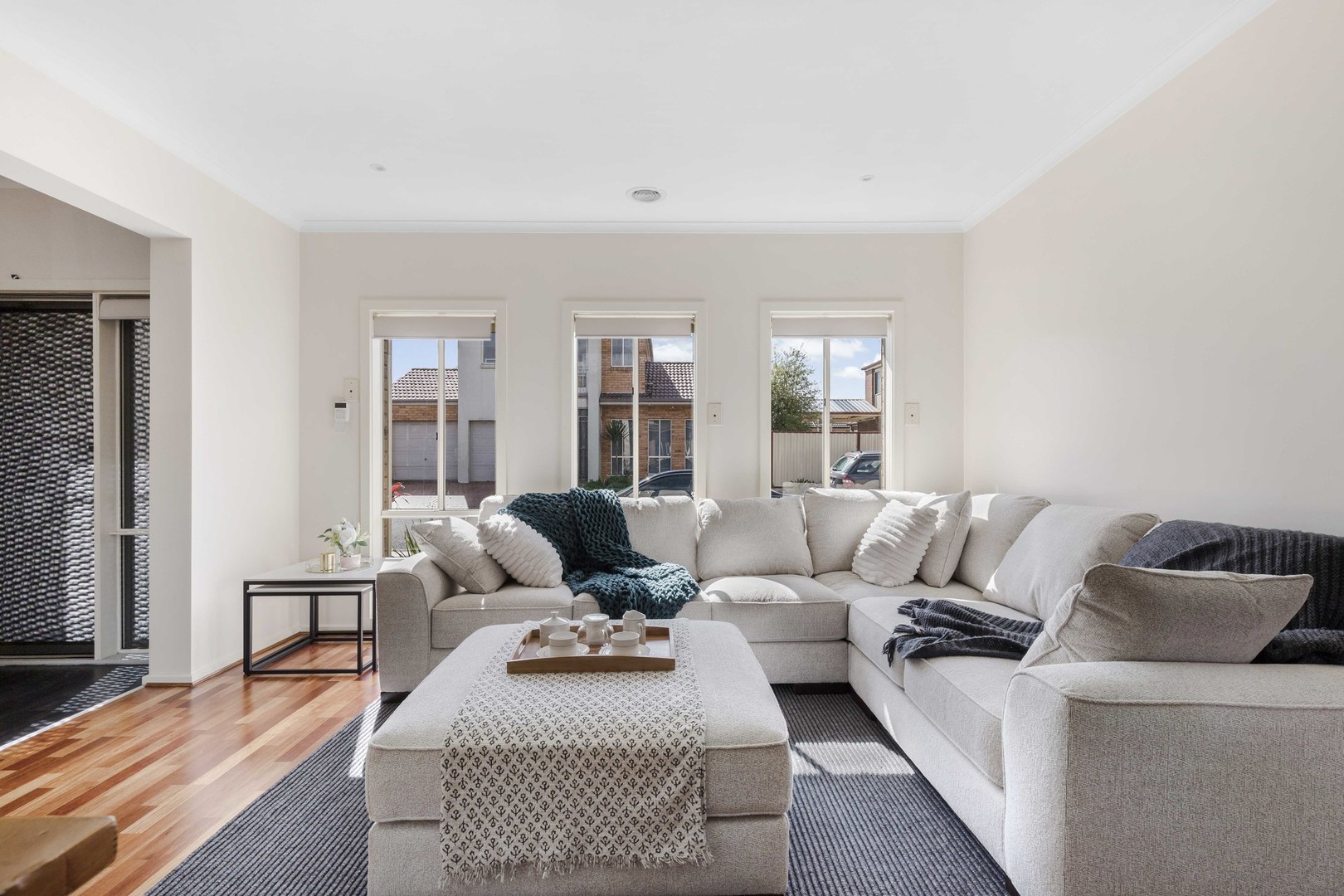 3 Durack Circuit, Taylors Hill, VIC 3037 - Thumbnail 2 - 24/08/2023