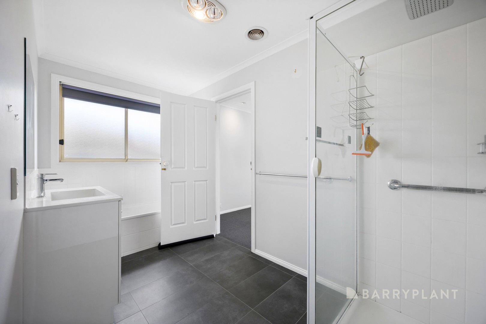 3 Ealing Avenue, Wendouree, VIC 3355, Wendouree - Thumbnail 8