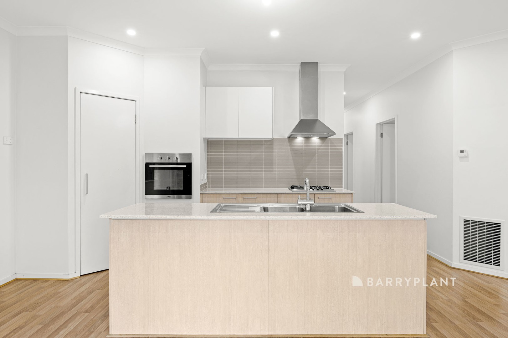 3 Edgeware Close, Pakenham, VIC 3810, Pakenham - Thumbnail 4