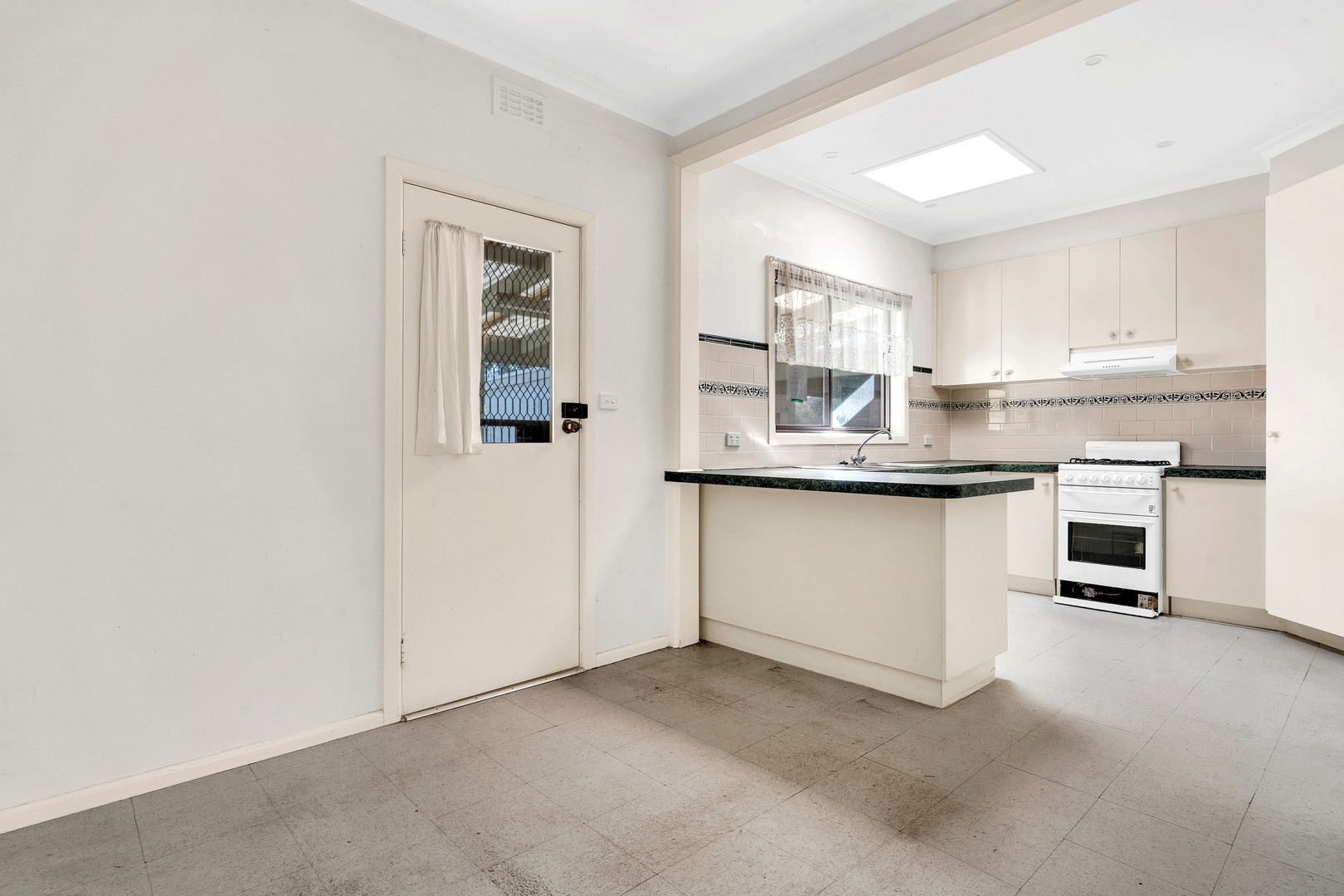 3 Eileen Street, Hadfield, VIC 3046, Hadfield - Thumbnail 4