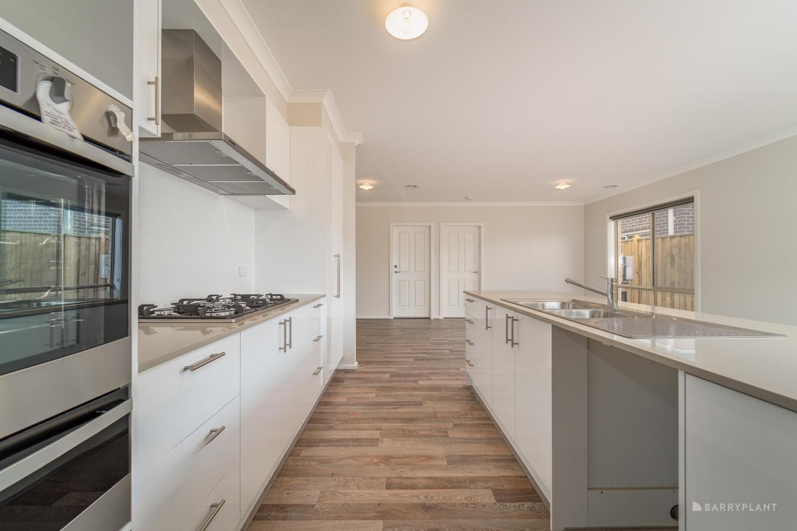 3 Elland Road, Clyde North, VIC 3978, Clyde North - Thumbnail 4